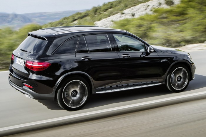 Az 1845 kilós autó 4,9 másodperc alatt gyorsul 100 km/órára, végsebessége 250 km/óra.