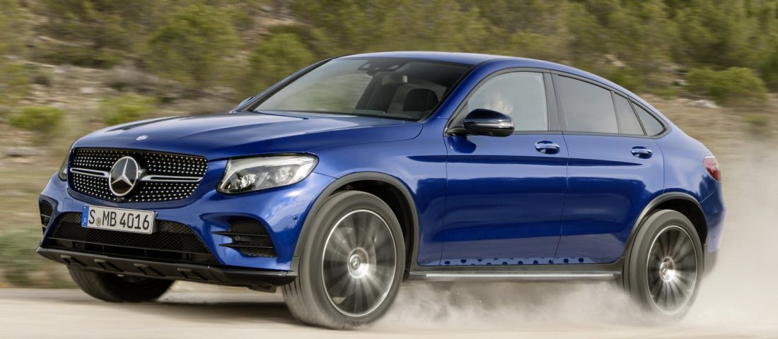 Porban parádézik, sárban sportol