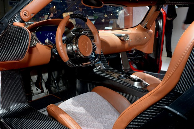 11 másodperc alatt 300-ra 1 17-koenigsegg-regera-geneva-2016-1