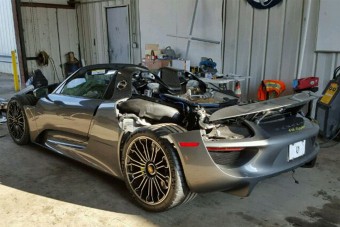 Keveset futott Porsche, kis hibával, áron alul eladó