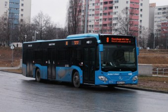 A BKV utasokat tartott fogva egy buszon