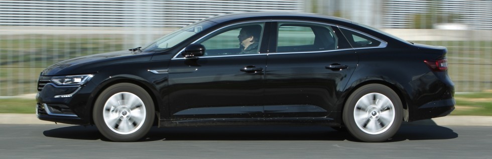 Íme, a Renault Passatja!