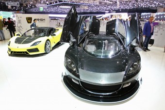 Beültünk a 2080 lóerős sportautóba