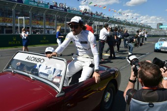 F1: Alonso már Sanghajban van