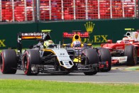 F1: Hamiltoné a pole a siralmas időmérőn 53