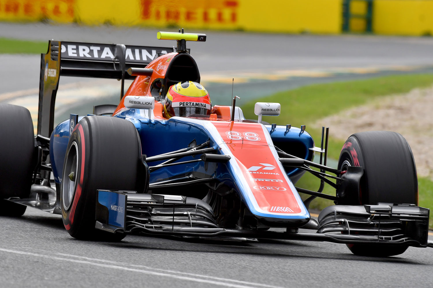 F1: Hamiltoné a pole a siralmas időmérőn 19