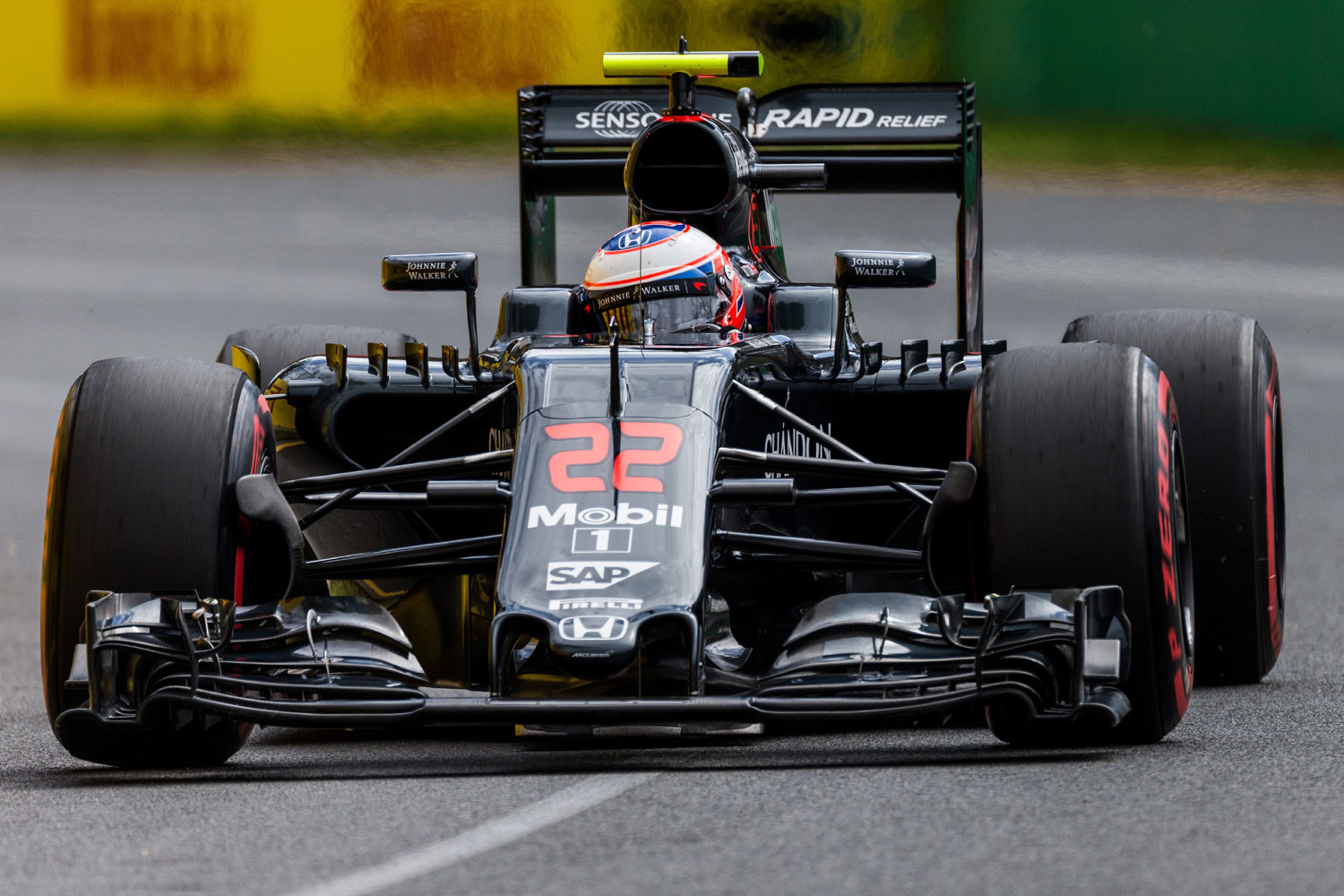 F1: Hamiltoné a pole a siralmas időmérőn 18