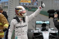 F1: Hamiltoné a pole a siralmas időmérőn 2