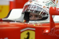 F1: Hamiltoné a pole a siralmas időmérőn 36