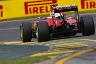 F1: Hamiltoné a pole a siralmas időmérőn 35