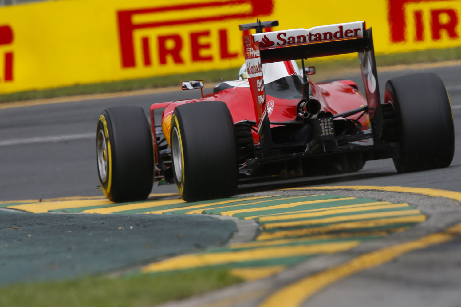 F1: Hamiltoné a pole a siralmas időmérőn 8