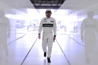 F1: Hamiltoné a pole a siralmas időmérőn 52