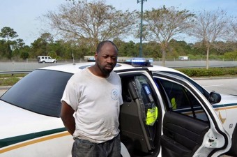 Segélyből vett volna BMW-t, aztán inkább ellopta