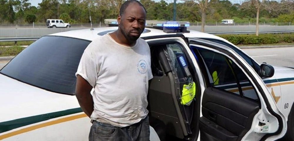 Segélyből vett volna BMW-t, aztán inkább ellopta