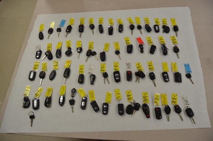 Segélyből vett volna BMW-t, aztán inkább ellopta 4 | Vezess Az ellopott kulcsokat is megtalálták a férfinál