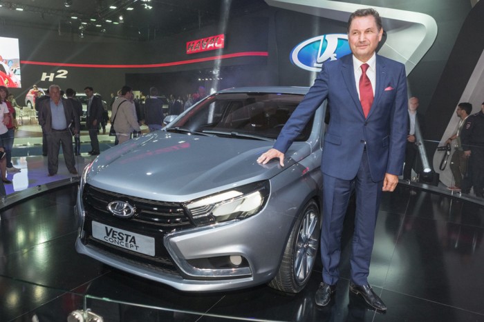 Bo-Andersson-stellt-Lada-Vesta-vor