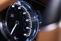 Szédítő részletek az új Bugattiról 100