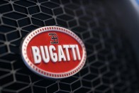 Szédítő részletek az új Bugattiról 147
