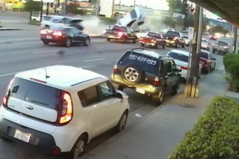 Nagy sebességű, brutális balesetet vettek videóra