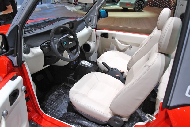 Gyártásba került Lütyő felügyelő autója, villanymotorral! 1 citroen_emehari_0011