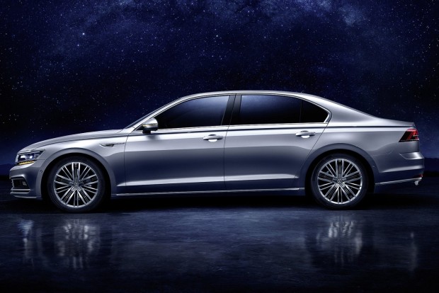 Új prémiumszedán a Volkswagentől 1 DB2016AU00165_large