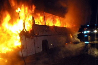 Kiégett egy busz az M0-son