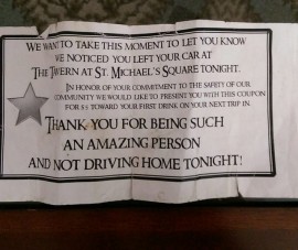 Ingyen piát kapott a részeg, mert nem ült volán mögé