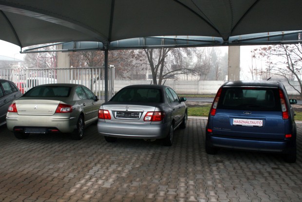 Használt autó: veszélytelen autók, félmilliótól 2 Elvárás lett a négycsillagos NCAP-minősítés, amikor 2003-tól egy újabb hullámmal megérkeztek az ötcsillagos töréstesztű modellek