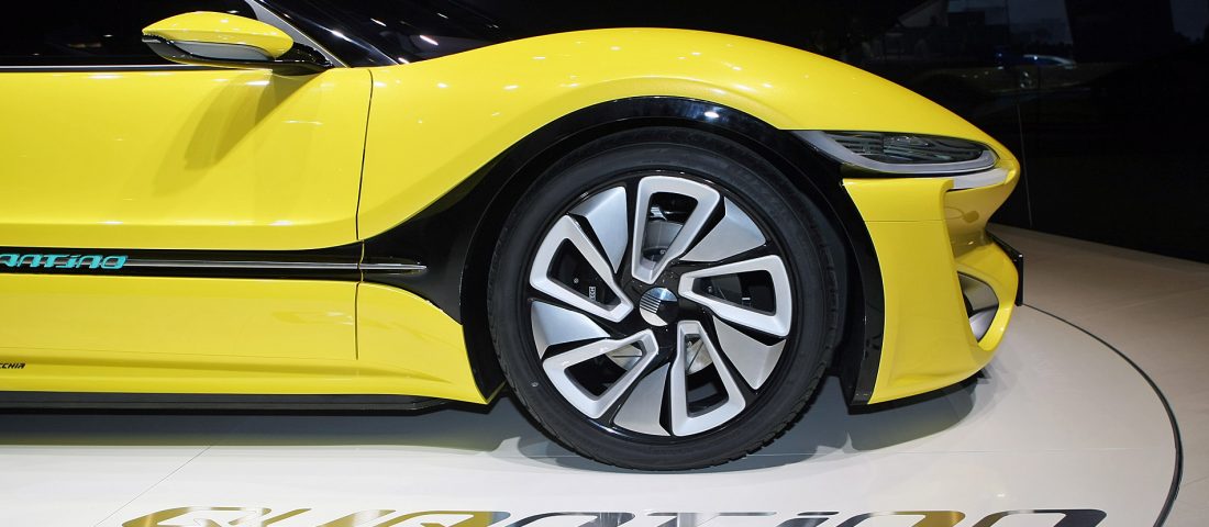 Percek alatt újratölthető villanyautó sok száz kilométeres hatótávval