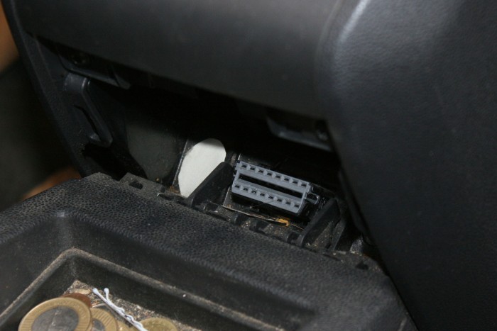 A neten árulta a hamis autós eszközöket, a NAV volt az egyik vevője