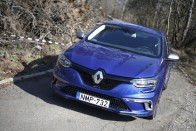 Renault Mégane GT – A francia trükk- és mókamester 26