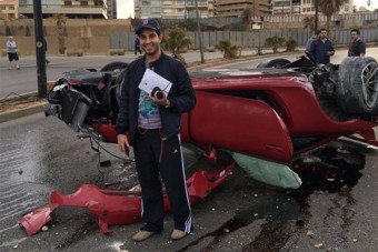 Rommá törte a Porschét, aztán szelfizett vele