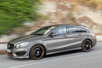 Menet közben leeshet a kecskeméti Mercedesek kereke