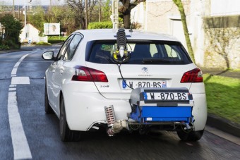 Kegyetlen büntetést javasolnak az autógyártóknak