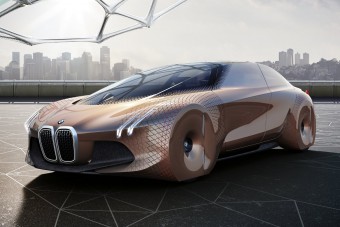 Ilyen BMW-vel csapatunk száz év múlva