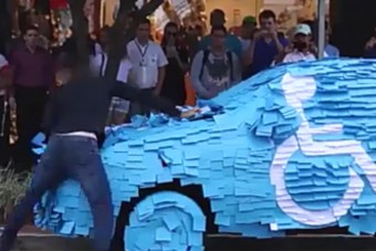 Zseniálisan szívattak meg egy tilosban parkoló autóst