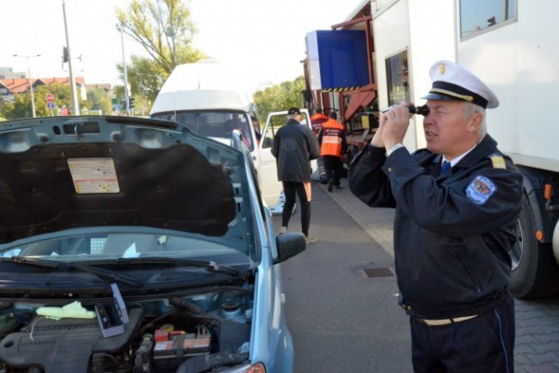 Ingyenesen átvizsgálja autóját a rendőrség