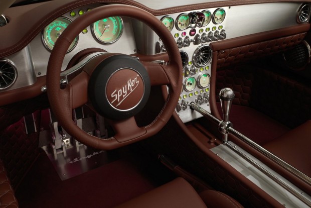 Harmadik generációs utcai vadászbombázó 11 Spyker C8 Preliator