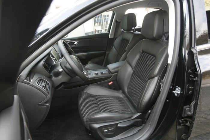 Az ülések kényelmetlenek, a masszázsfunkció sem sikerült jól