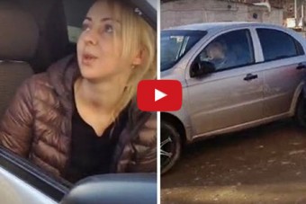 Részegen, mobilozva parkolt, meg is lett az eredménye