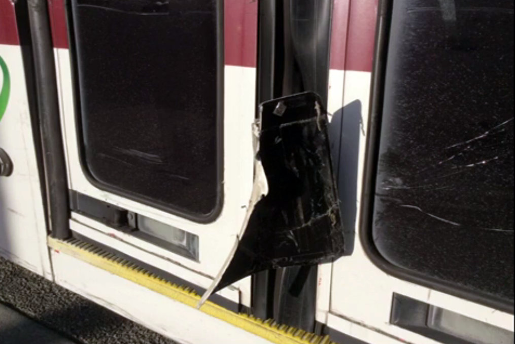 Busszal ütközött a Google önjáró autója – videó 6