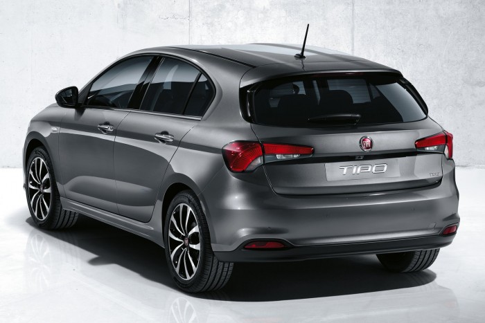 Ötajtóssal, kombival bővített a Fiat Tipo 2 TipoHB50525BOK_US