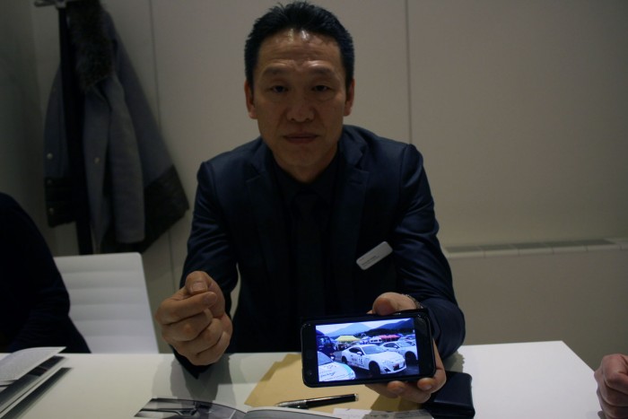  Koba Hirojuki, a C-HR fejlesztési vezetője GT86-tal jár pályanapokra és egy együléses versenyautója is van