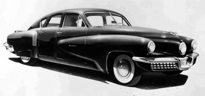 Tucker 48, alias Tucker Torpedo. Ennek sportosabb változata lett volna a Talisman, ha elkészül