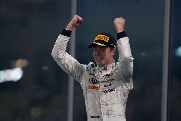 F1: Rekordbajnok ül Alonso helyére