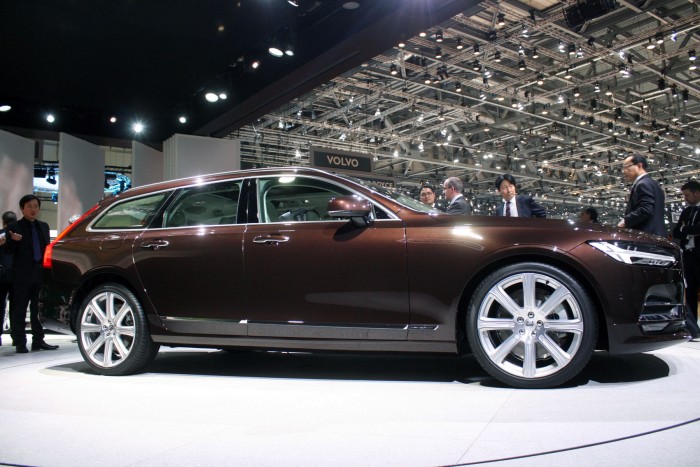 Luxuskombiban a Volvo a király? 7 | Vezess Szeptemberben lesz itt az autó Magyarországon, alapára 14,8 millió Ft