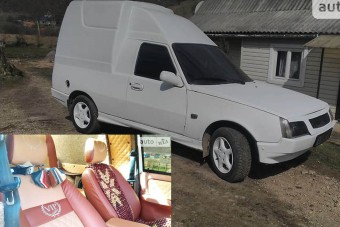 VIP furgonná tupíroztak egy Tavriát Ukrajnában