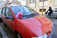 60 parkolási bírság egy autón, Szegeden 6