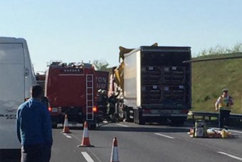 Teherautók ütköztek az M0-áson, hatalmas a torlódás