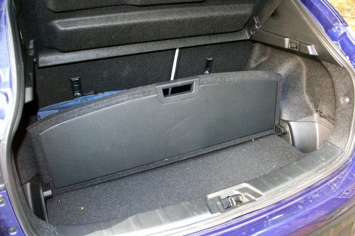 Mitől szerethető Európa japán kedvence? 3 | Vezess 14